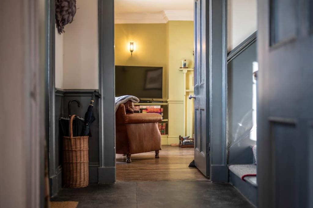 Georgian Country House -Panoramic Views -Sleeps 12 รูธิน ภายนอก รูปภาพ