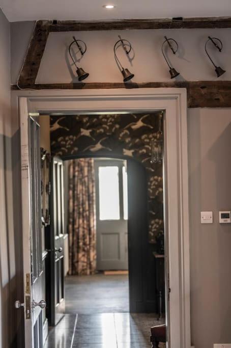 Georgian Country House -Panoramic Views -Sleeps 12 รูธิน ภายนอก รูปภาพ