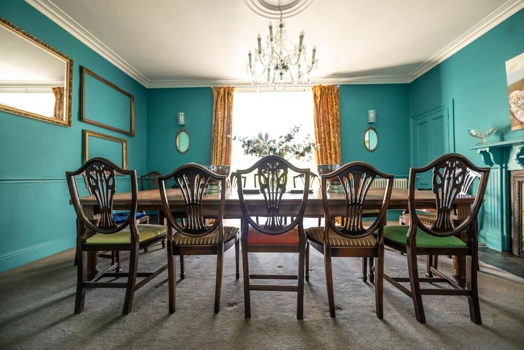 Georgian Country House -Panoramic Views -Sleeps 12 รูธิน ภายนอก รูปภาพ
