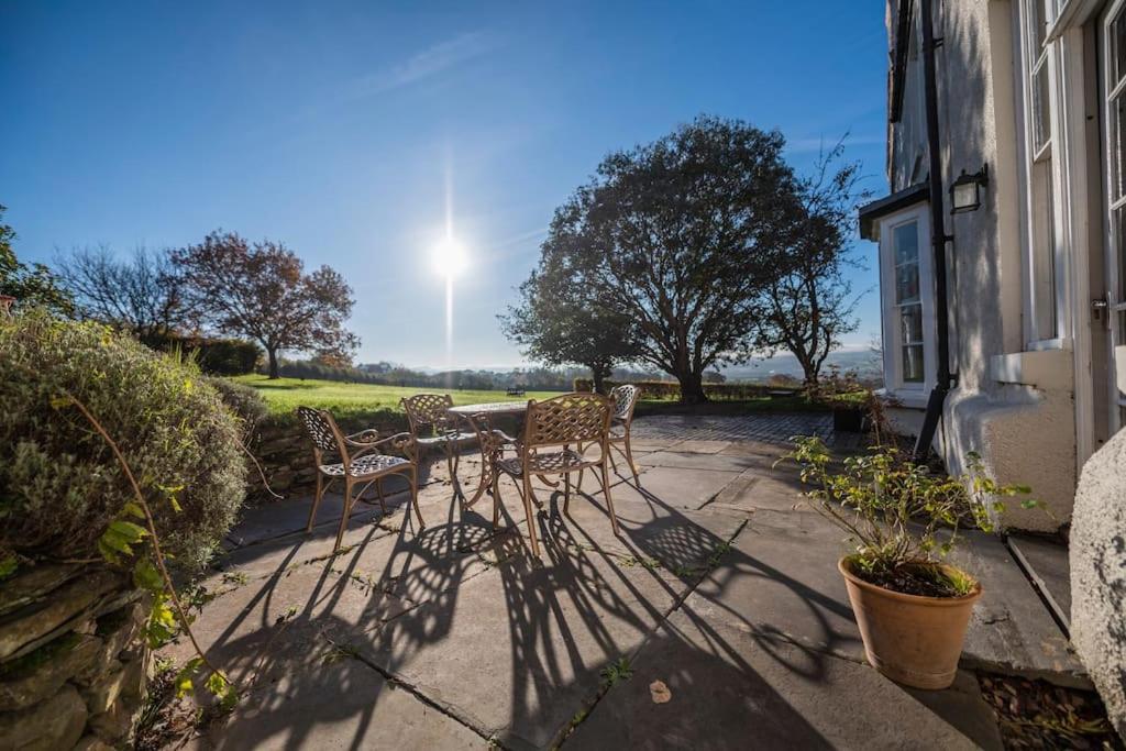Georgian Country House -Panoramic Views -Sleeps 12 รูธิน ภายนอก รูปภาพ