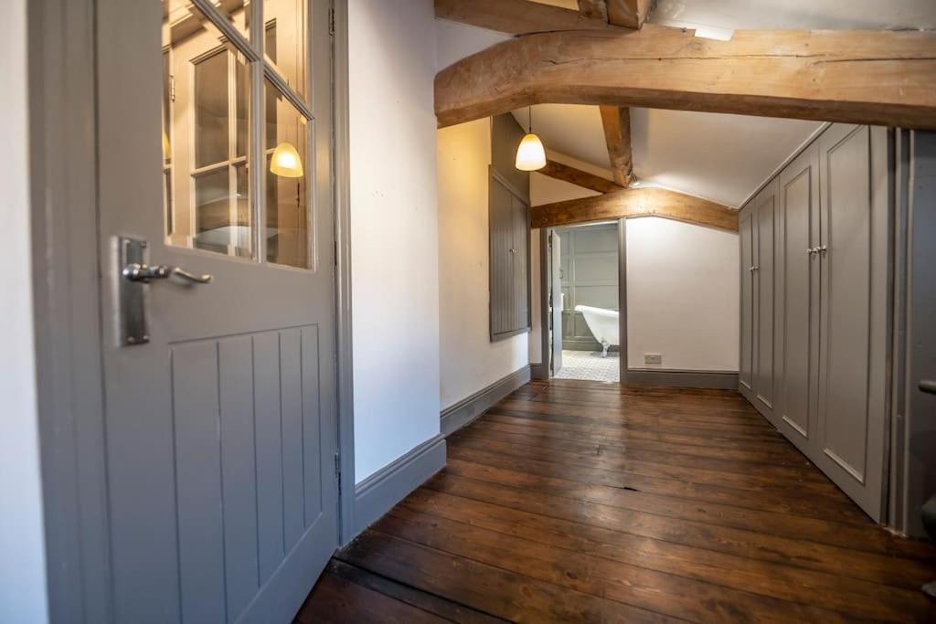 Georgian Country House -Panoramic Views -Sleeps 12 รูธิน ภายนอก รูปภาพ